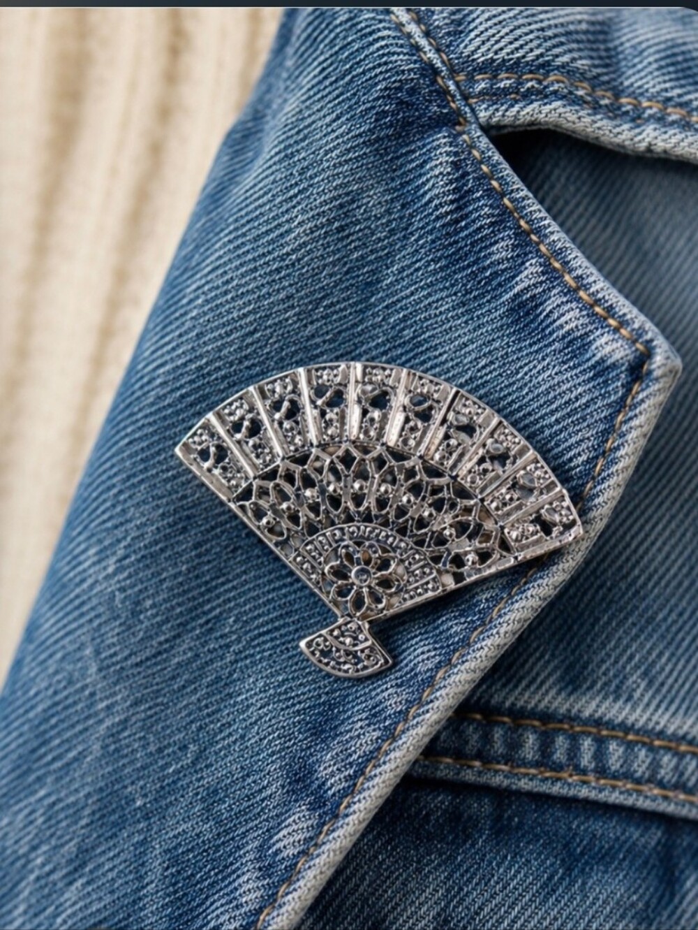 Silver Fan-Shaped Filigree Brooch - Women Jewelry